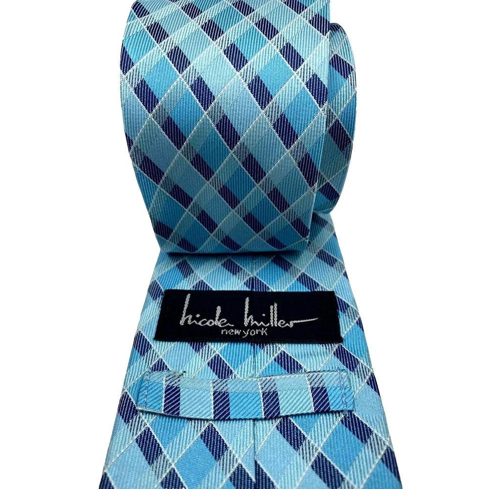 Nicole Miller‎ Men's Blue plaid 100% Silk NeckTie 3.5